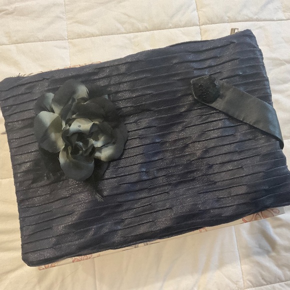 Navy Bag/Clutch - Picture 2 of 4